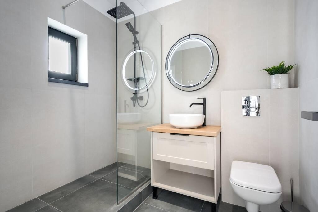 דירות בוקרשט Stunning Views 3Br Sunny Flat - Amazing Terrace מראה חיצוני תמונה